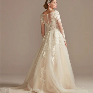 DAVIDS BRIDAL Solid white long sleeve wedding dress